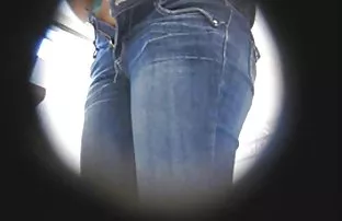 Gab einem Freund har ...