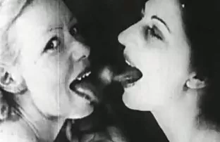 Sexy junge Jungfrau  ...