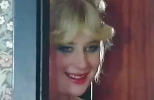 Blonde sprang in Str ...