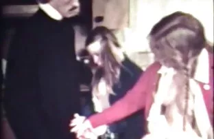 Blasse mit tätowiert ...