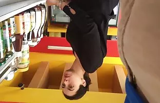 Nahm Färsen Kleidung ...