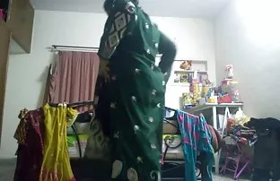 Cutie kaut die Mitgl ...