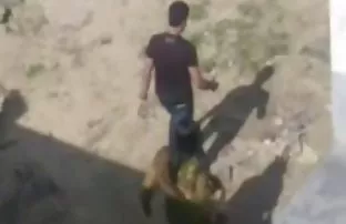 Junge Eva fickt mit  ...