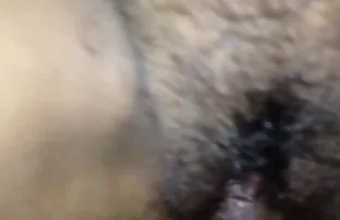 Großer Schwanz beher ...