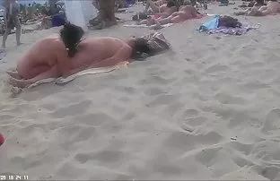 Ein Mann fickt zwei  ...