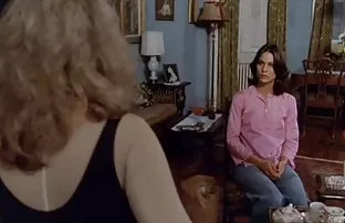 Mulatte mit Piercing ...