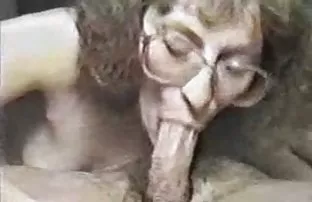 Junge Küken nahm auf ...