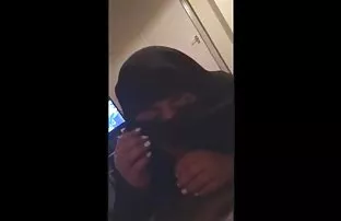 schießt in die Eier  ...