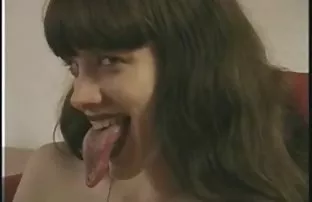 Junge in den weißen  ...