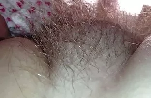 Der Mann beherrscht  ...