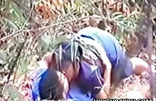 Junge Blondie wichst ...