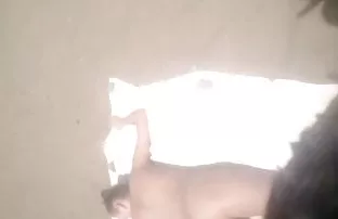 Heißes Girl nimmt de ...