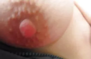 Zwei Babes fickt ein ...