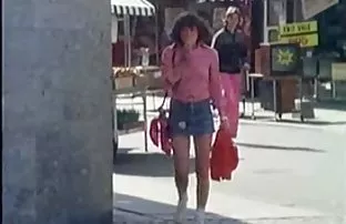 Schlanke Baby zückt  ...