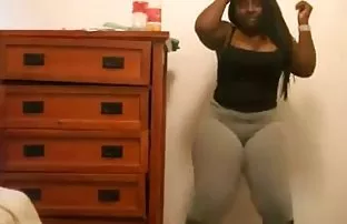 Asiat hat er in der  ...