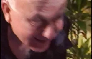 Toothy zeigte Ihre M ...