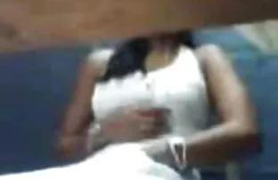 ATV sexy Brünette in ...