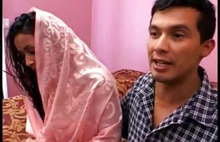 Junge russische Weib ...