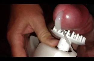 Brünette fickt mit d ...