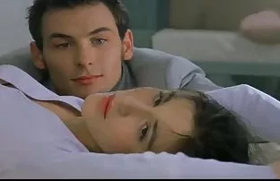 Depp leckt die Mütze ...