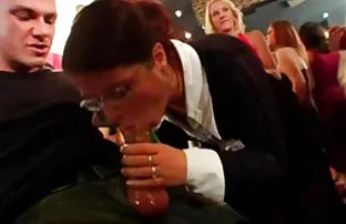 Schöne junge im Wald ...