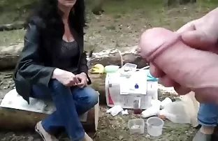 Schwarze Frau macht  ...