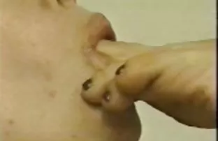 in einen elastischen ...