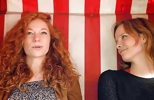 Vollbusige Nutte ver ...