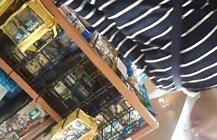 Junge Schlampe saugt ...