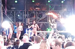 Leckt einander Fotze ...