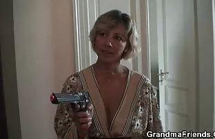 Fickt einem großen S ...