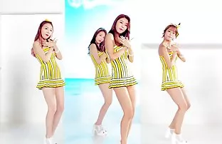 nimmt großen Schwanz ...